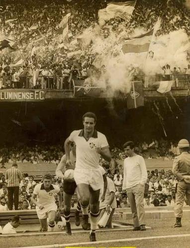 11/02/1965 - Procpio em campo pelo Fluminense
