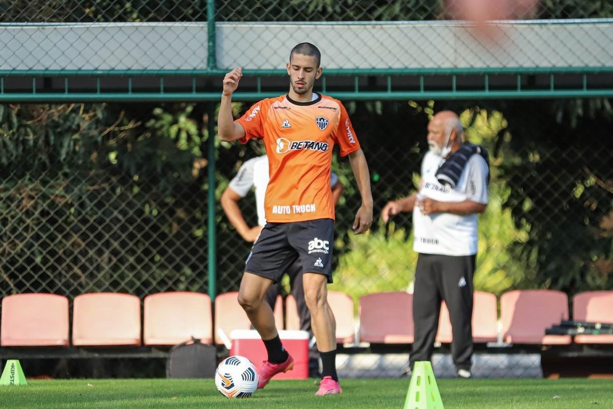 Fotos do treino do Atltico antes da viagem para a Argentina