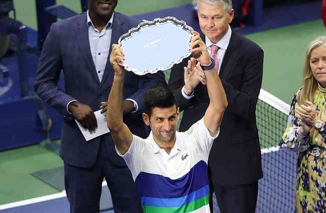 Djokovic chegou ao US Open deste ano para bater marcas histricas, mas perdeu a final 