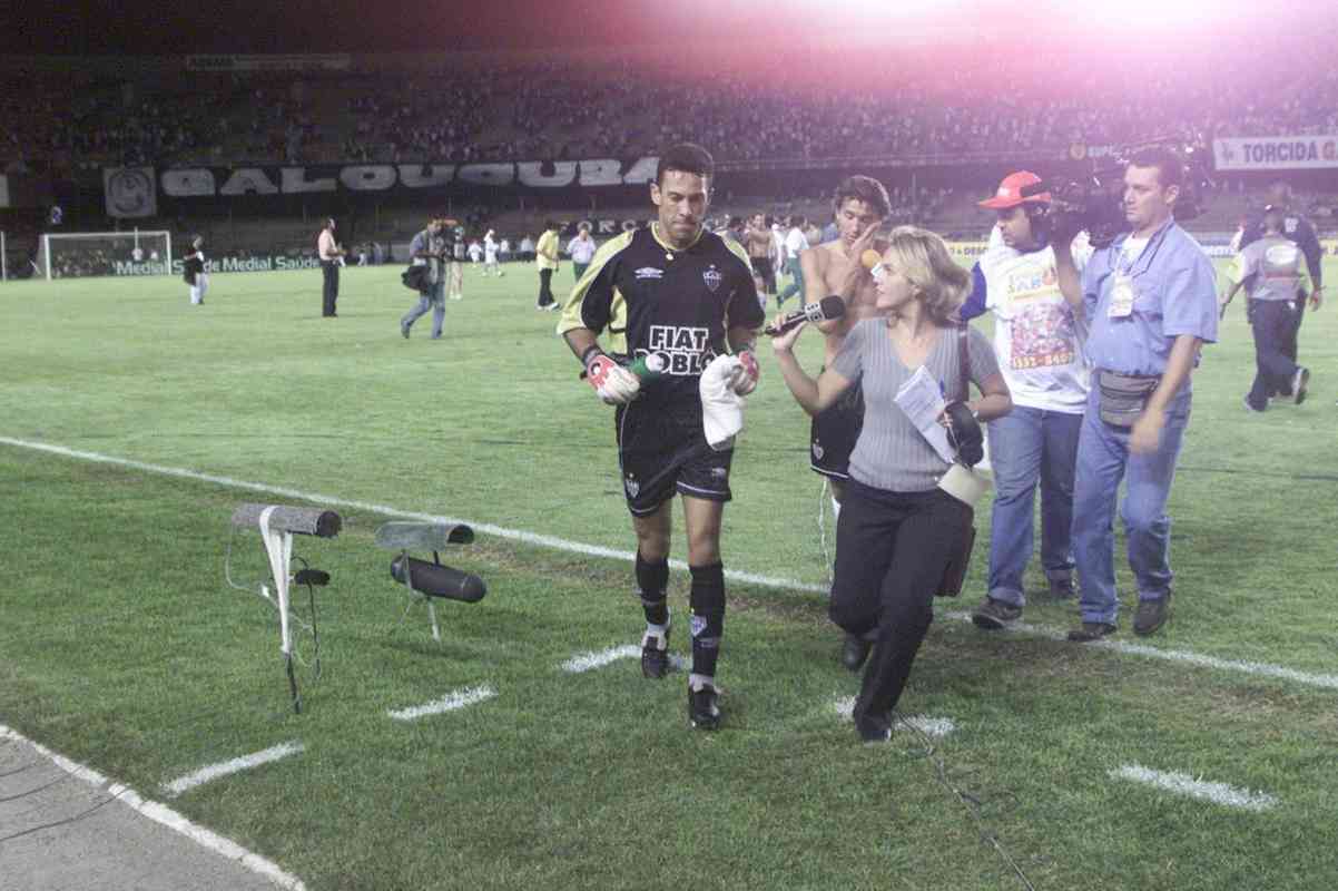 Milagres - 2001: primeiro goleiro contratado pelo Atltico neste sculo, Milagres jogou apenas 18 vezes pelo clube. Foram 32 gols sofridos, trs na derrota vexatria para o Brasiliense, por 3 a 0, no Mineiro, pela semifinal da Copa do Brasil. 