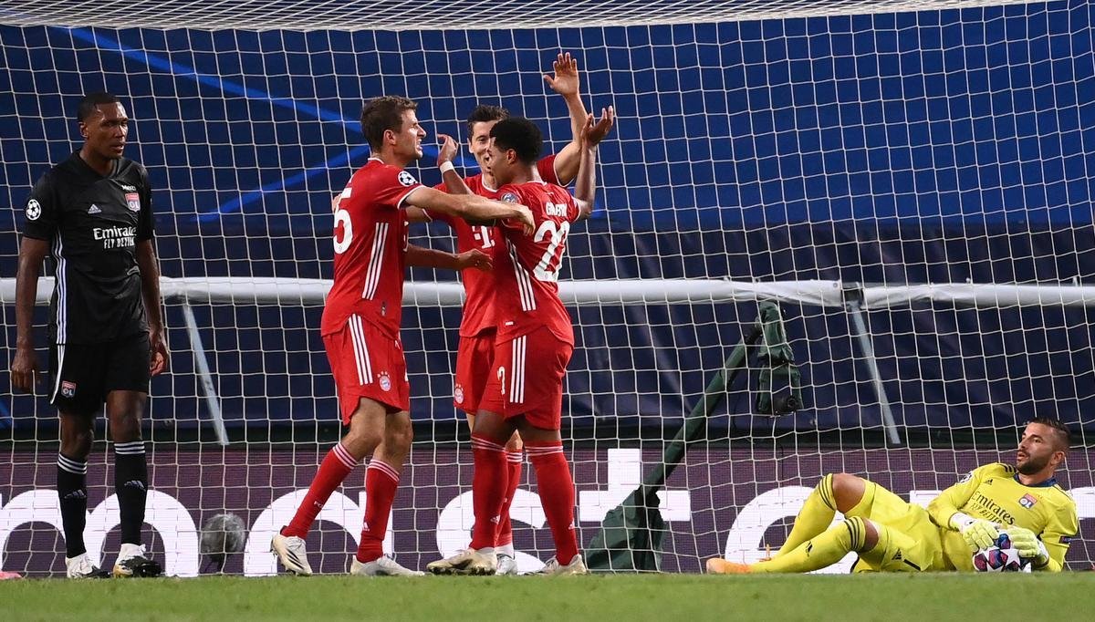 Imagens do duelo entre Lyon e Bayern, em Lisboa, pela semifinal da Liga dos Campees