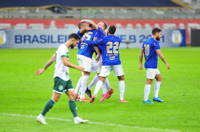 Fotos do jogo entre Cruzeiro e Guarani, no Mineiro, em Belo Horizonte, pela oitava rodada da Srie B do Campeonato Brasileiro de 2021