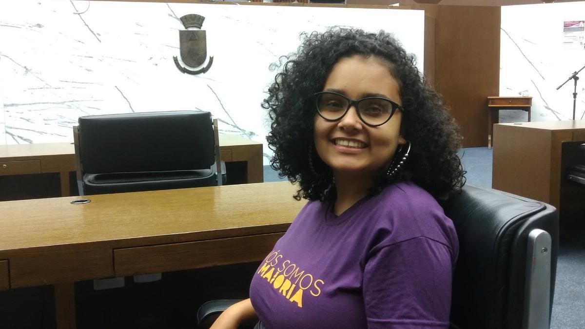 Iza Lourença (Psol) - Iza Lourença se dedica às lutas sociais e é coordenadora de um cursinho popular na Região do Barreiro. Ela foi candidata derrotada ao cargo de deputada estadual em 2018. A nova vereadora é torcedora do Atlético e recebeu 7.771.