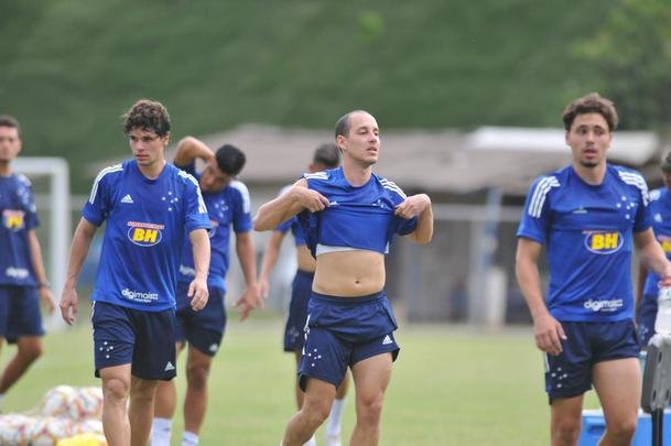 Fotos do terceiro treino do Cruzeiro na Toca da Raposa II (crdito: Alexandre Guzanshe/EM D.A Press)