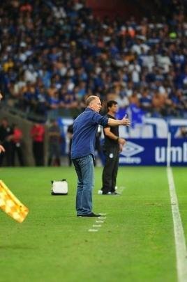 Imagens de Cruzeiro x Grmio, no Mineiro, pelas semifinais da Copa do Brasil
