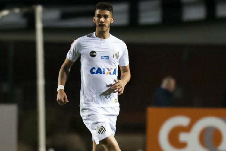 Gustavo Henrique (Santos) - 25 anos - 5 jogos no Campeonato Brasileiro - Briga por posio com Lucas Verssimo para formar dupla de zaga ao lado de David Braz.