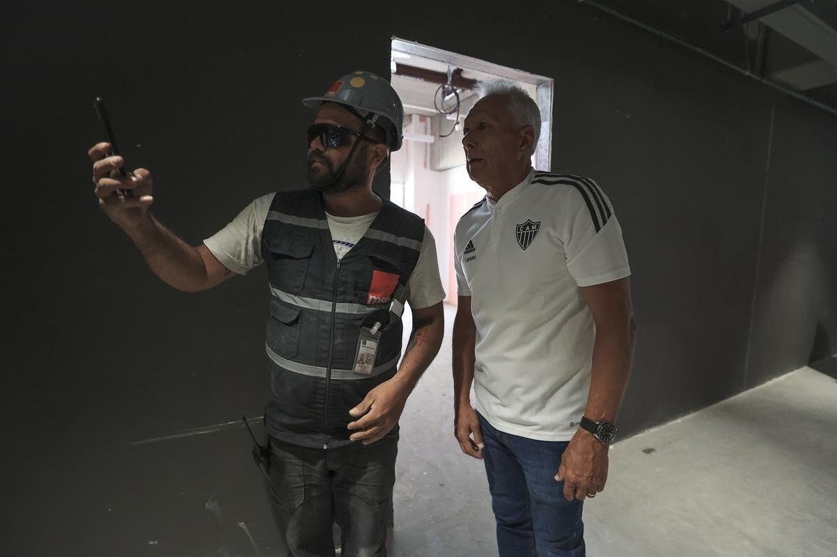 Na manh deste sbado (24/9), jogadores, comisso tcnica e diretoria do Atltico visitaram as obras da Arena MRV, futura casa do Galo.