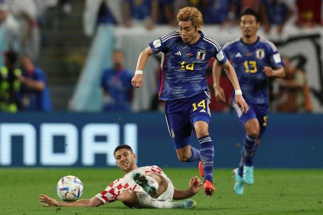 Lances da partida entre Japo e Crocia, pelas oitavas de final da Copa do Mundo.