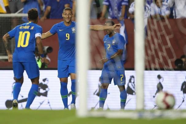 Seleção Brasileira não teve dificuldade para vencer El Salvador no amistoso em Washington