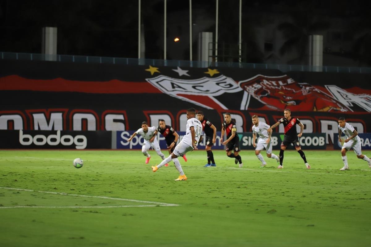 Atltico venceu Atltico-GO de virada, por 4 a 3, com gols de Keno (3) e Nathan; Com resultado, Galo assumiu liderana do Campeonato Brasileiro, com 21 pontos