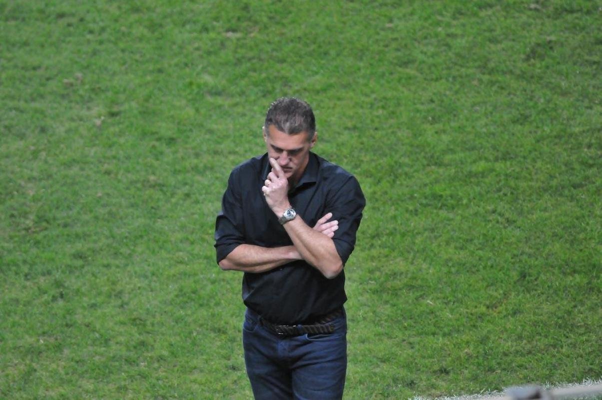 Amrica e Sport se enfrentaram nesta segunda-feira (19), no Independncia, em Belo Horizonte, em partida vlida pela 12 rodada do Brasileiro