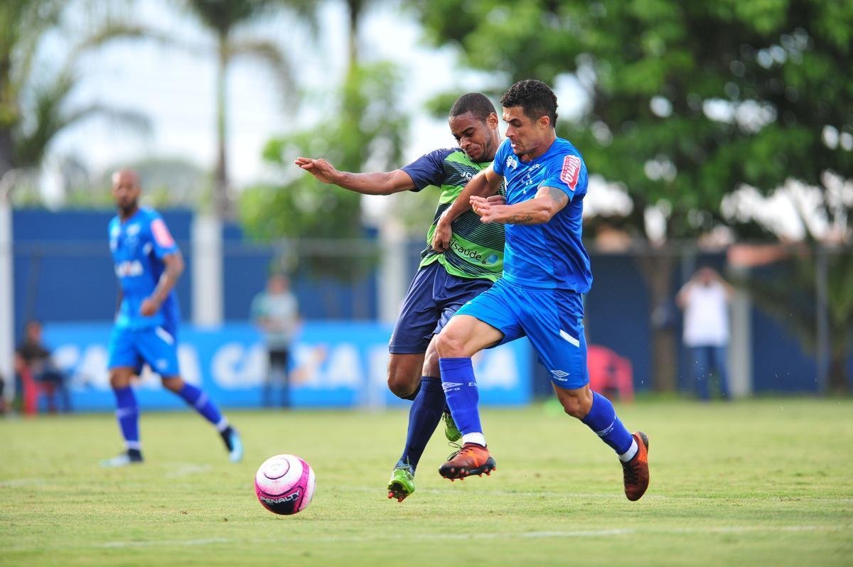 Imagens do jogo-treino entre Cruzeiro e Ipatinga, na Toca da Raposa II, nesta sexta-feira (12/01)