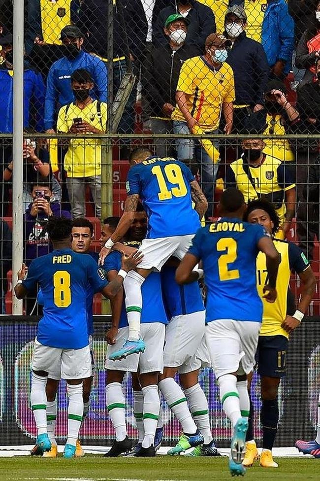 Brasil empatou com Equador em Quito, em jogo com arbitragem confusa 