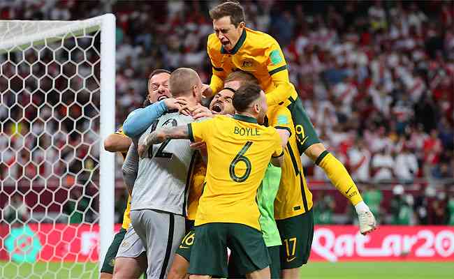 Austrália comemora vitória nos pênaltis e a classificação para Copa do Mundo