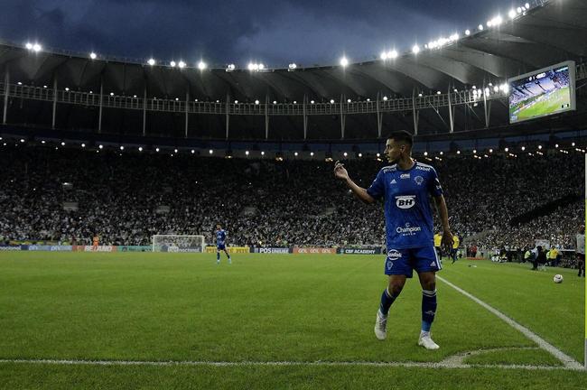 Fotos do jogo entre Vasco e Cruzeiro, no Maracan, pela Srie B do Brasileiro