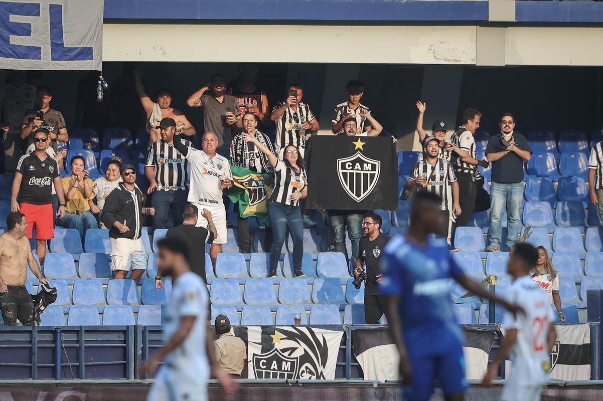 Fotos do jogo de ida das oitavas de final da Copa Libertadores, entre Emelec e Atltico, no estdio George Capwell, em Guayaquil, no Equador