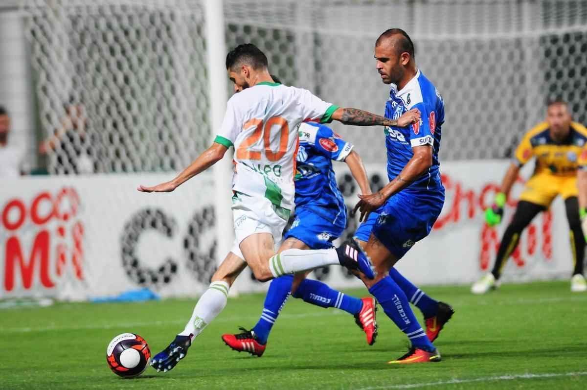 Imagens do jogo entre Amrica e URT, pelo Campeonato Mineiro, no Independncia
