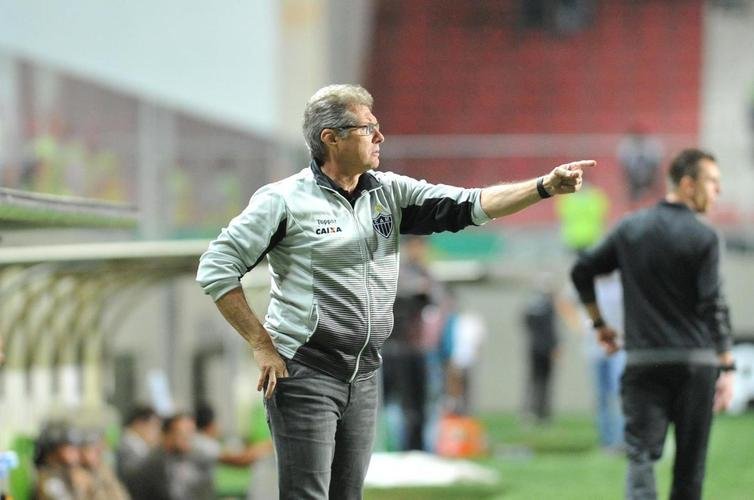 Oswaldo de Oliveira - Foi o treinador atleticano na Srie A de 2017.