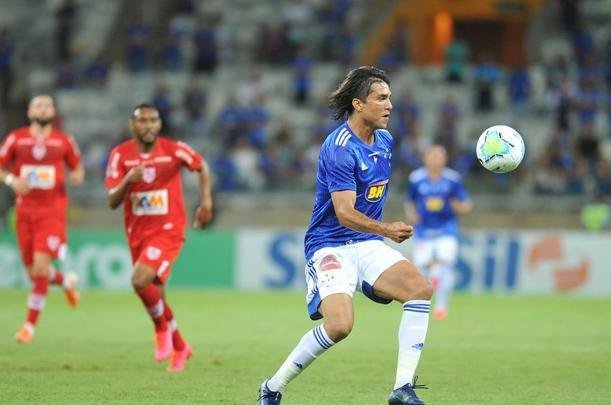 Cruzeiro enfrentou o CRB no Mineiro