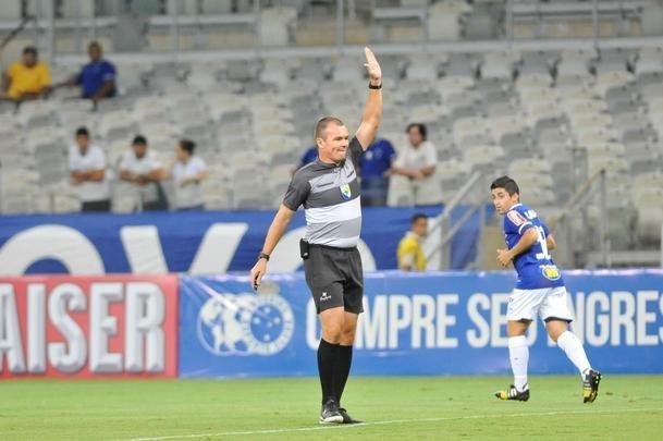 Cruzeiro e Atltico-PR jogaram no Mineiro pela terceira rodada do Grupo C da Primeira Liga