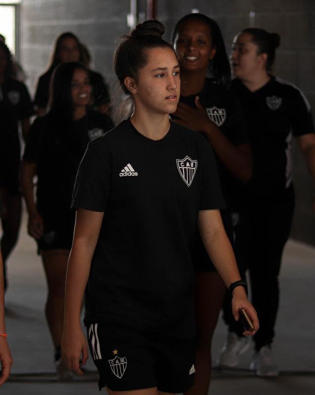 Jogadoras do Atltico visitam Arena MRV, que tem 92% das obras concludas 