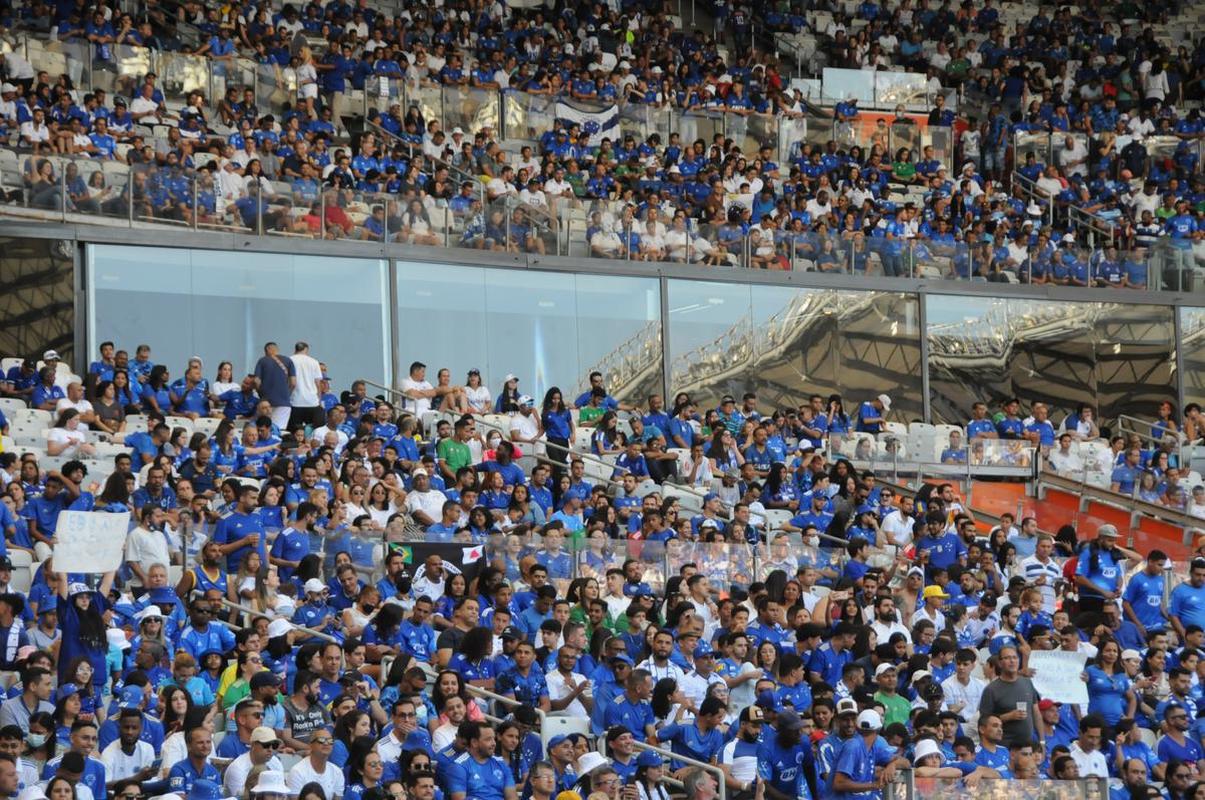 Cruzeiro x Bahia: fotos da torcida da Raposa no Mineiro