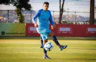 Cruzeiro encerrou preparao para jogo com Palmeiras em treino fechado na Toca da Raposa II