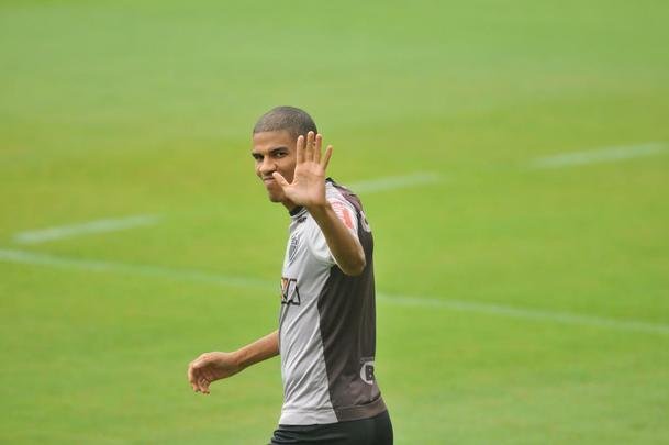 O elenco do Atltico treinou nesta quinta-feira de olho no jogo contra o Corinthians, neste domingo