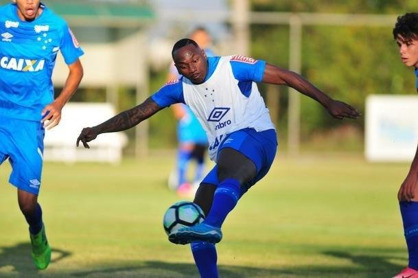 Fotos do treino do Cruzeiro desta sexta-feira (30/6), na Toca da Raposa II (Alexandre Guzanshe/EM D.A Press)