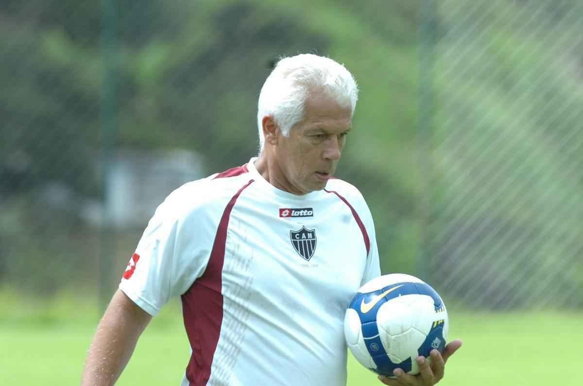 Emerson Leo - empate com o Amrica-MG por 0 a 0, pelo Campeonato Mineiro de 2009