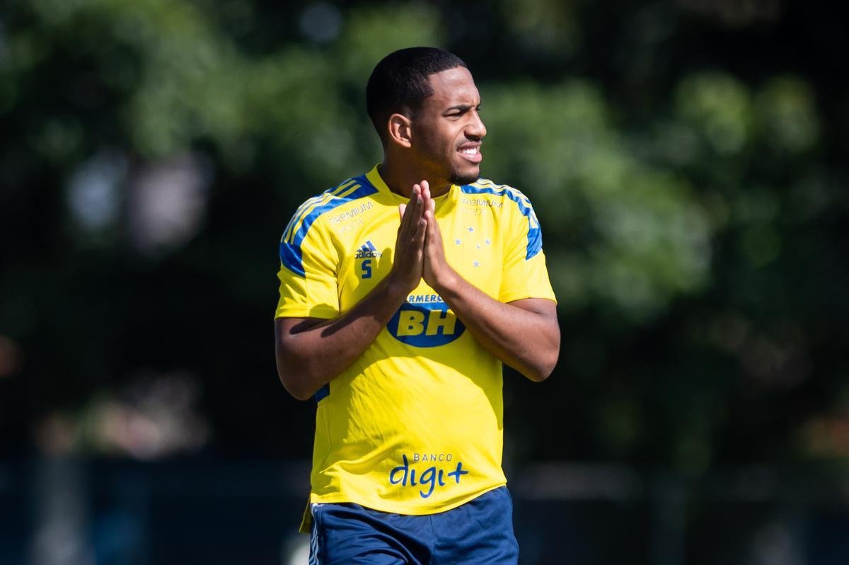 Cruzeiro precisa vencer o Amrica por dois gols de diferena para ir  final do Mineiro 