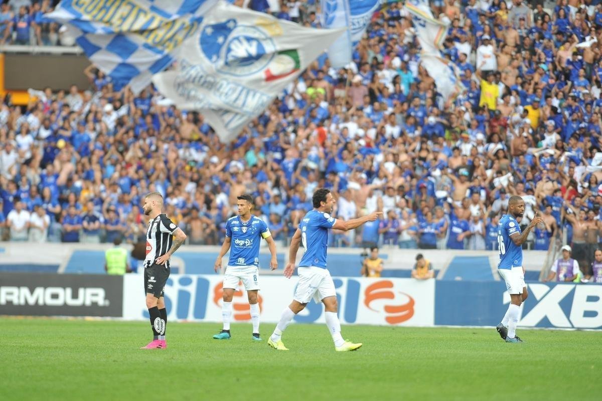 Cruzeiro e Santos se enfrentam no Mineiro pela 15 rodada do Campeonato Brasileiro 