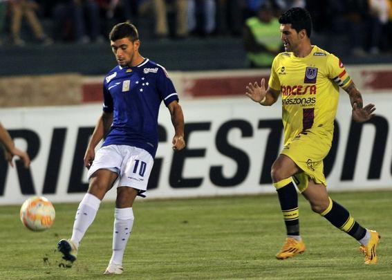 2015 - Universitário Sucre-BOL 0 x 0 Cruzeiro, pela fase de grupos