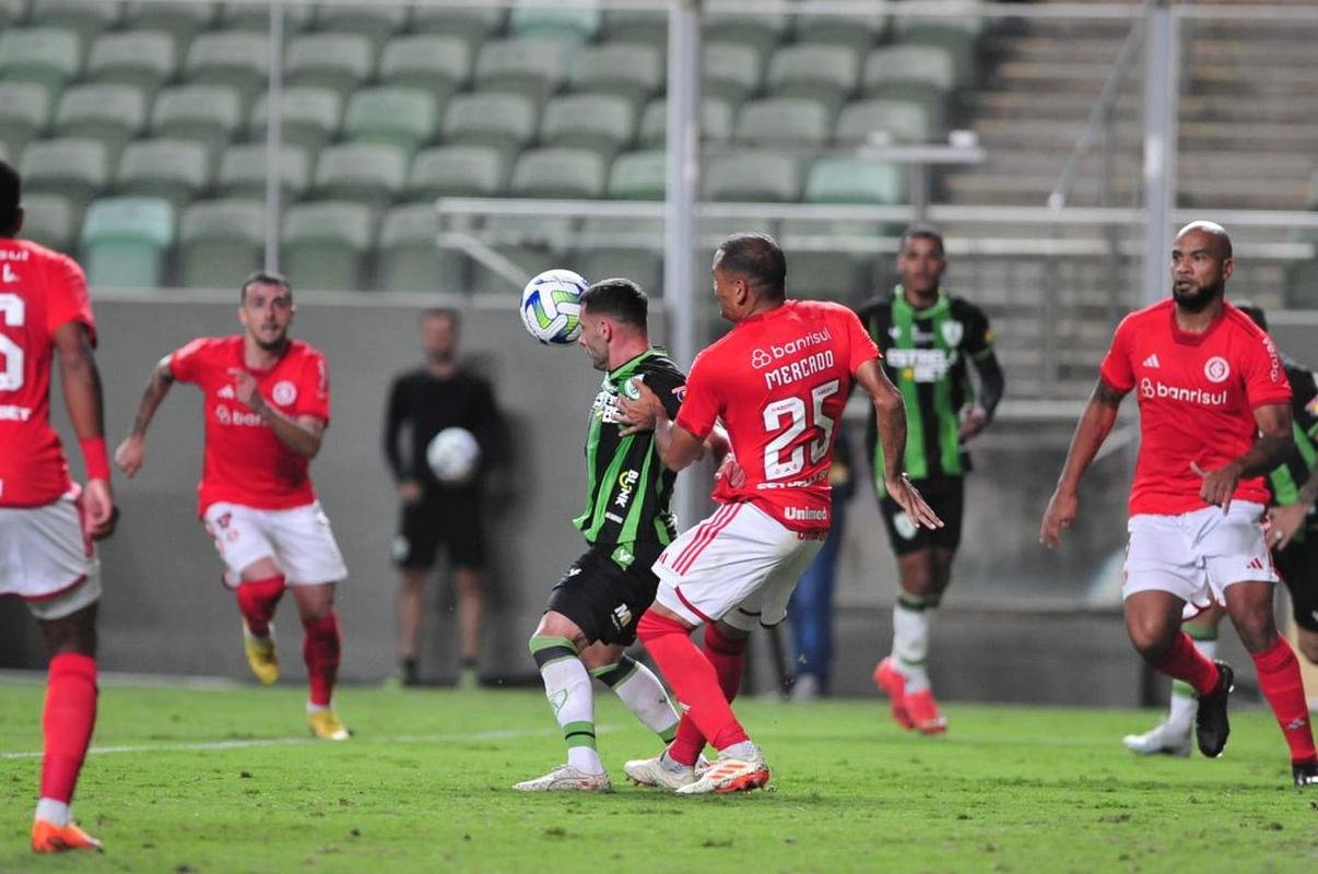 Fotos do jogo entre Amrica-MG e Internacional, no Independncia, pela Copa do Brasil