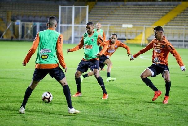 Atlético treinou na noite desta segunda-feira, véspera de jogo contra La Equidad-COL
