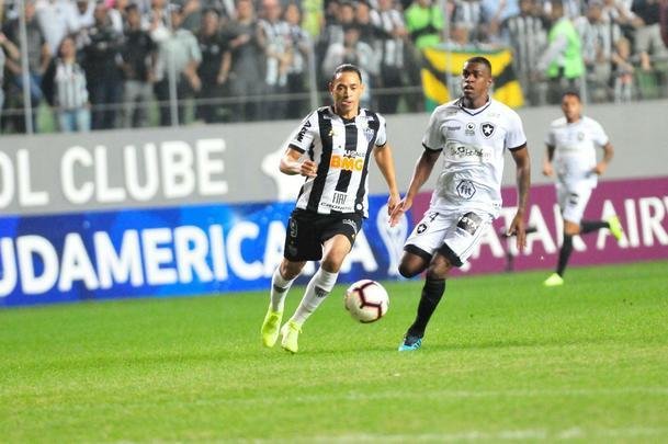 Fotos do primeiro tempo do duelo entre Atltico e Botafogo, no Independncia, pela Sul-Americana