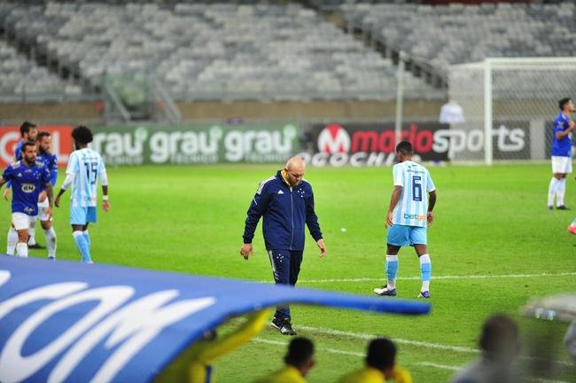 Fotos de Cruzeiro x Londrina, no Mineiro, pela 15 rodada da Srie B