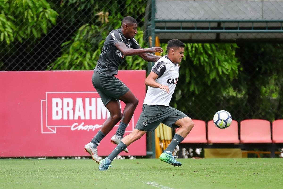 Veja, em fotos, como foi o primeiro treino de Levir Culpi nesta quinta passagem pelo Atltico