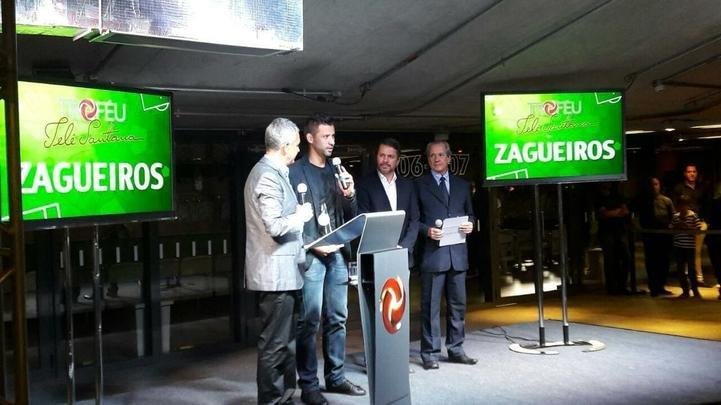 Personalidades na cerimnia do 16 Trofu Tel Santana. Fbio, goleiro do Cruzeiro, maior vencedor dessa premiao