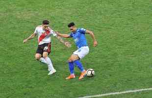 Fotos do primeiro tempo do duelo entre Cruzeiro e River Plate, no Mineiro, pelas oitavas de final da Copa Libertadores 2019