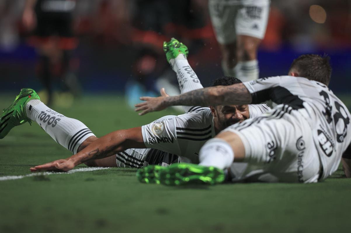 Atltico-GO x Atltico: veja fotos do jogo pelo Brasileiro