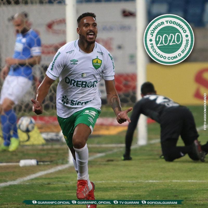 O Guarani anunciou a contratao do atacante Jnior Todinho, que estava no Cuiab