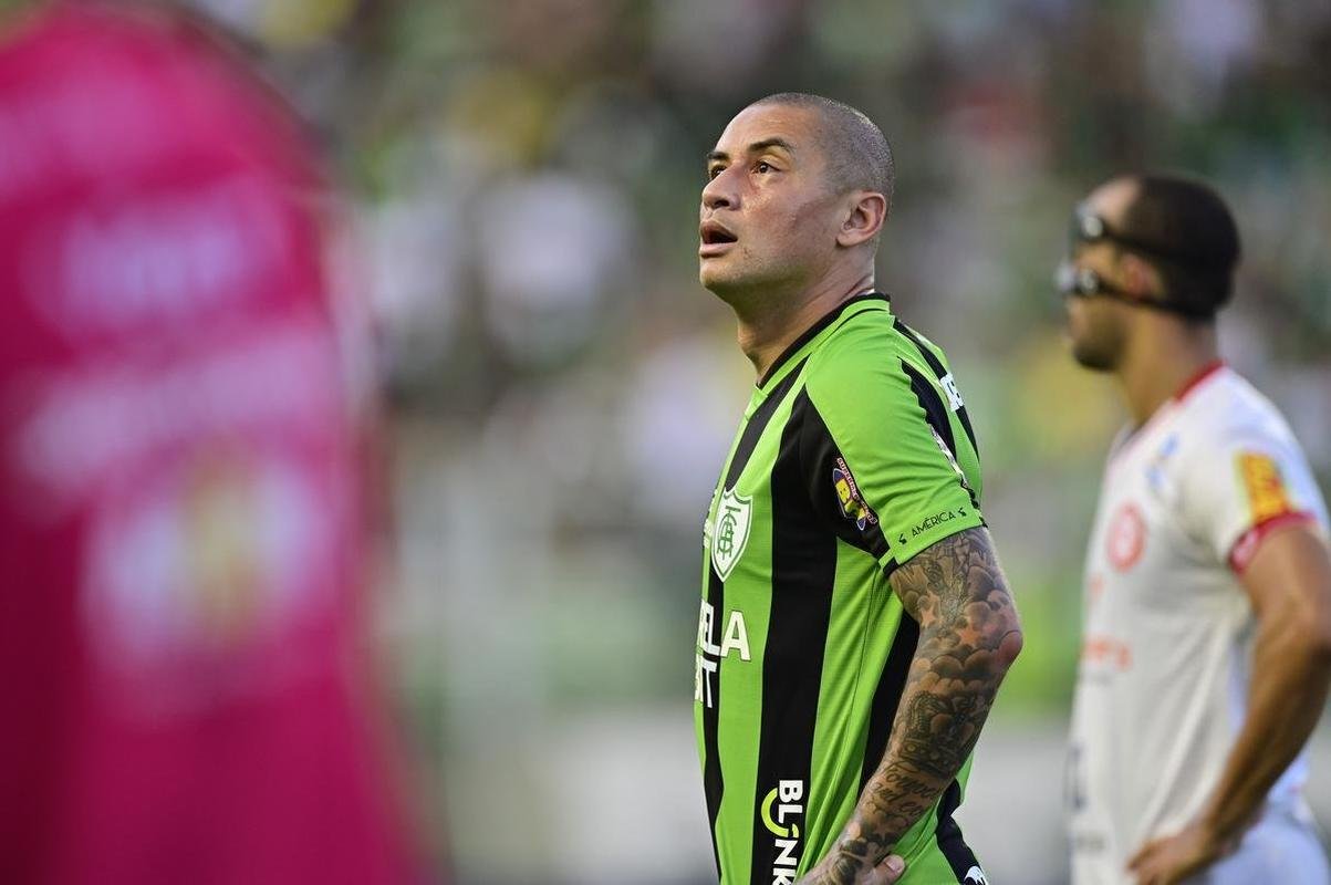 No Independncia, Amrica vence Tombense por 3 a 1, de virada, pela oitava rodada do Campeonato Mineiro 