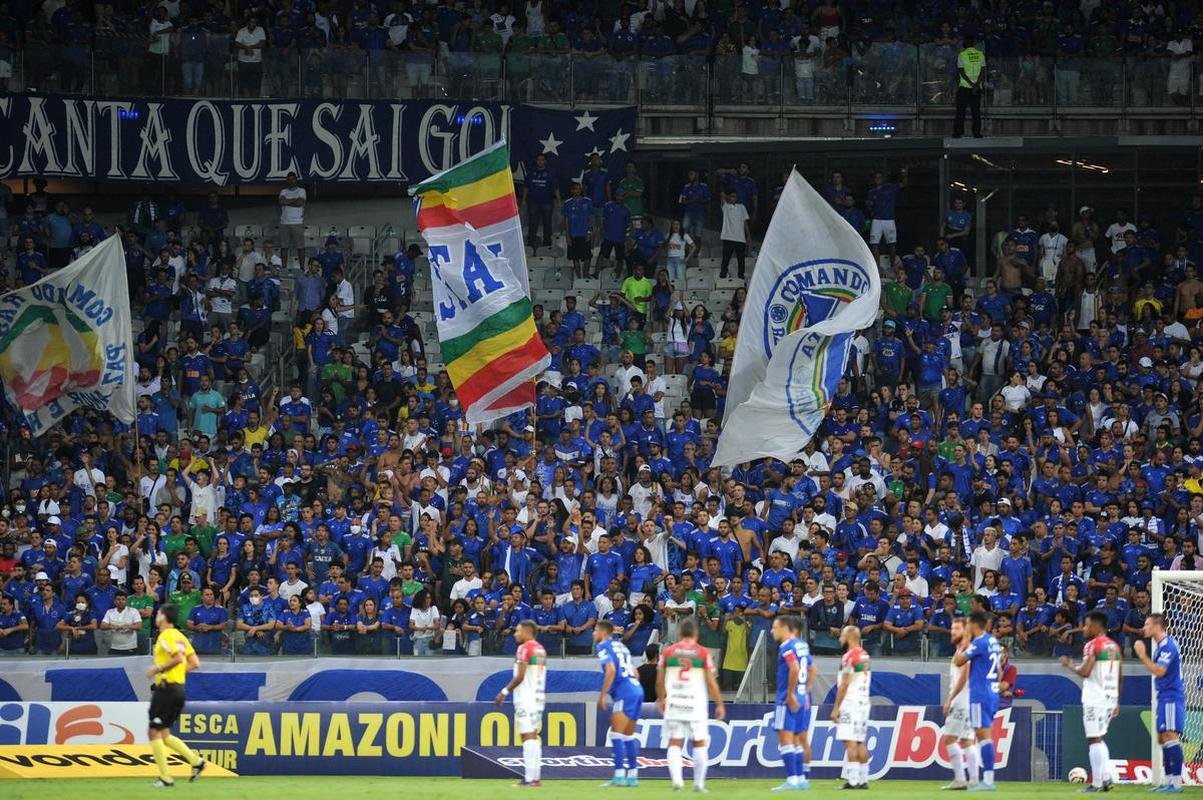16 Cruzeiro 1 x 0 Brusque - 19.115 torcedores, no Mineiro, pela 2 rodada da Srie B; renda de R$ 542.074,50