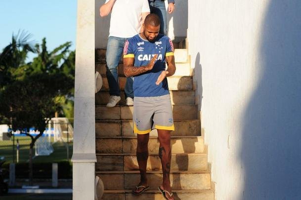 Fotos da coletiva do zagueiro Ded, que passar por cirurgia no joelho direito (Gladyston Rodrigues/EM D.A Press)