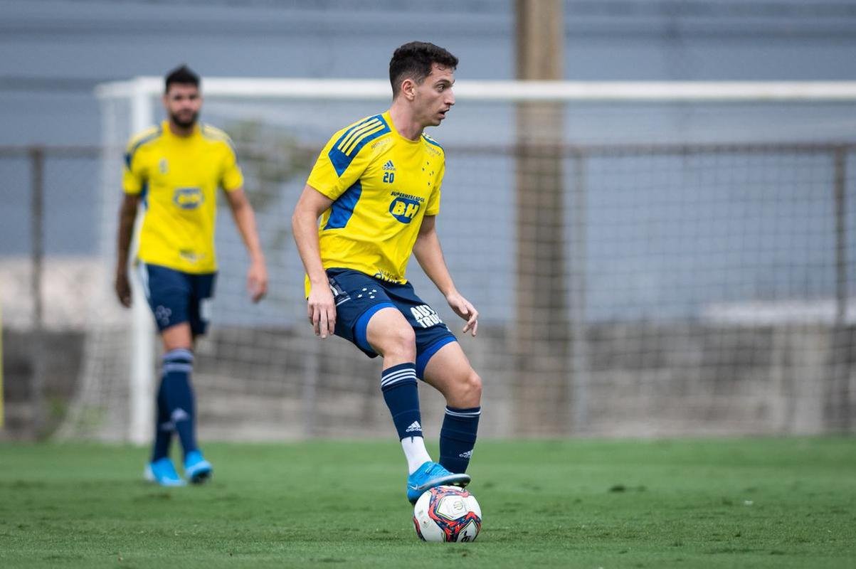 Fotos do treino do Cruzeiro desta segunda-feira (18/10)