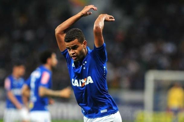 Imagens do jogo entre Cruzeiro e Grmio, pela 8 rodada do Campeonato Brasileiro, no Mineiro