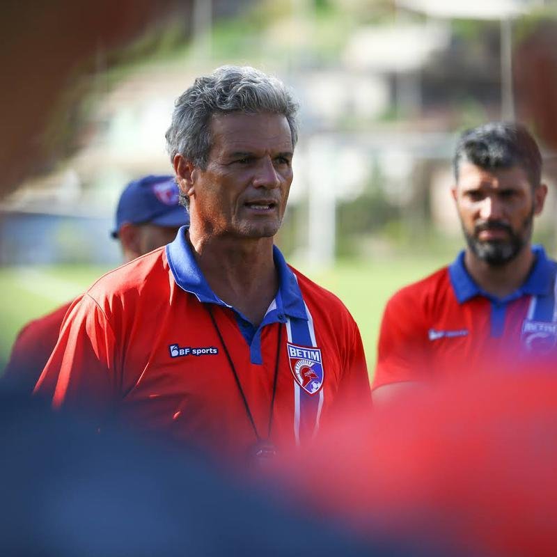 Com jogadores conhecidos da torcida mineira, como o zagueiro Edcarlos o meio-campista Leandro Domingues, o Betim apresentou o elenco nessa segunda-feira (21)