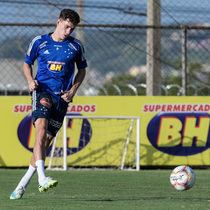 Cruzeiro treinou na tarde desta terça-feira (1/12), na Toca da Raposa II, e encerrou sua preparação para enfrentar o América, no Independência, pela 25ª rodada da Série B