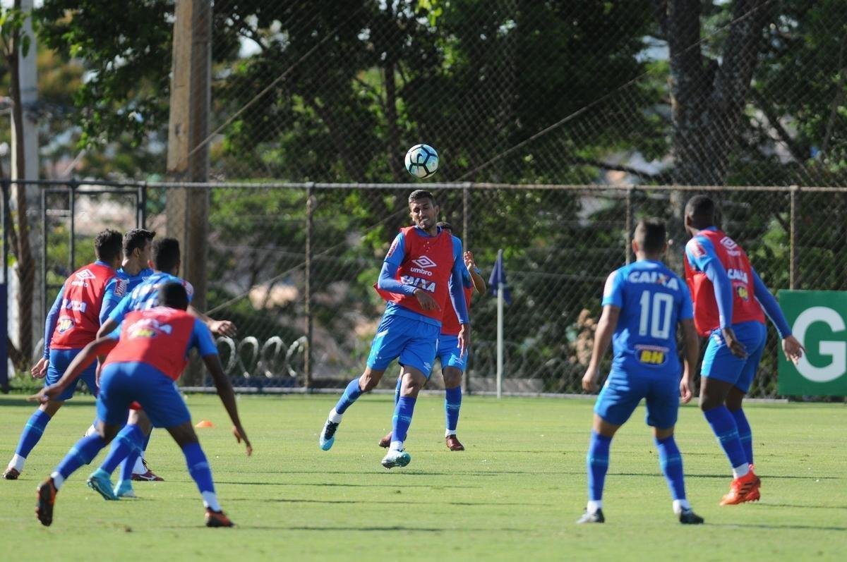 Fotos do treino do Cruzeiro desta sexta-feira (3/11), na Toca da Raposa II (Leandro Couri/EM D.A Press)